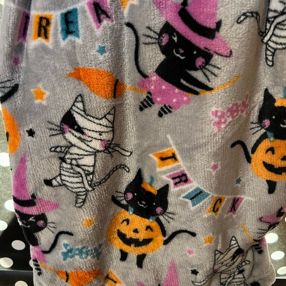 Halloween Kitty Cats in Costumes Plush Throw Blanket + Treat Bag Purple Orange - Picture 6 of 9